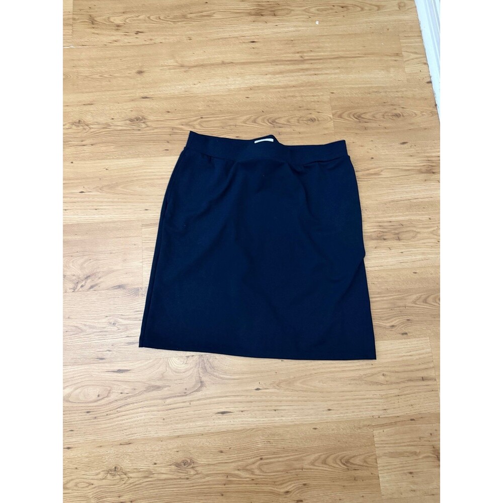 Liz Claiborne Navy Skirt